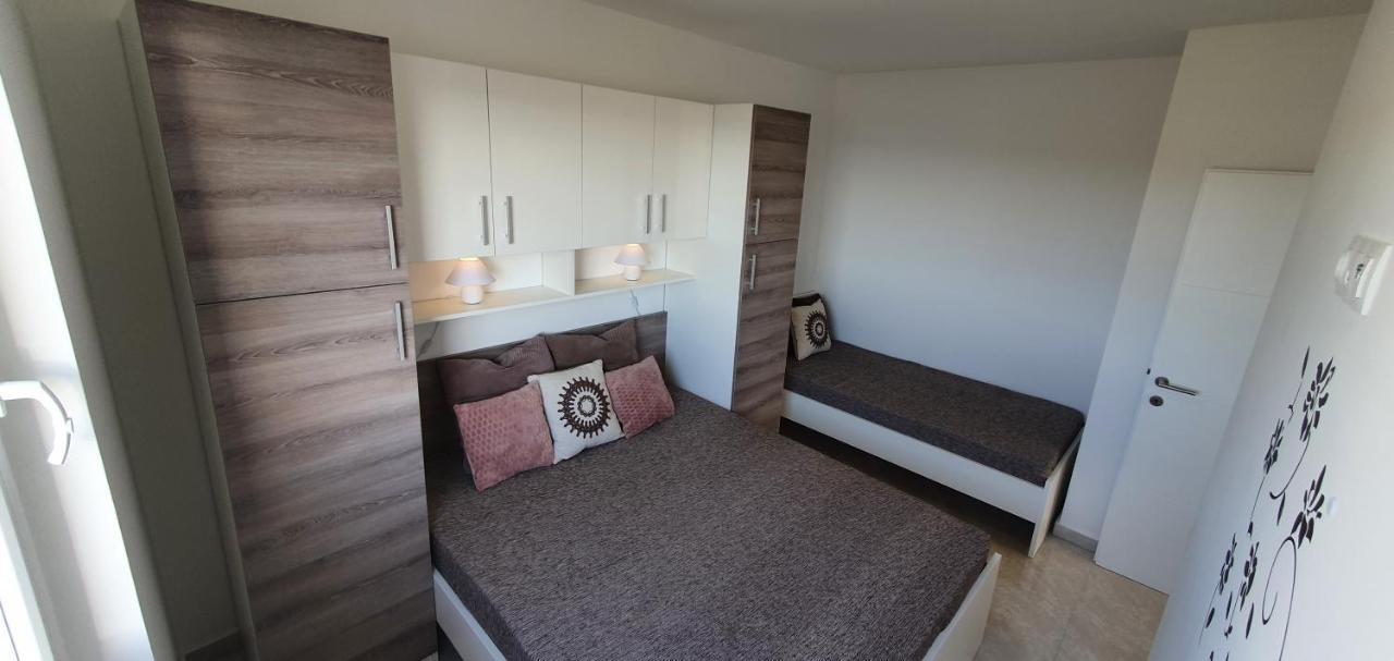 Seahorse Luxury Apartment With Pool And Sea View Novalja Εξωτερικό φωτογραφία