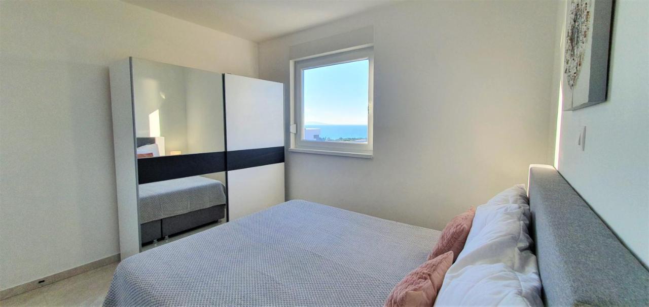 Seahorse Luxury Apartment With Pool And Sea View Novalja Εξωτερικό φωτογραφία